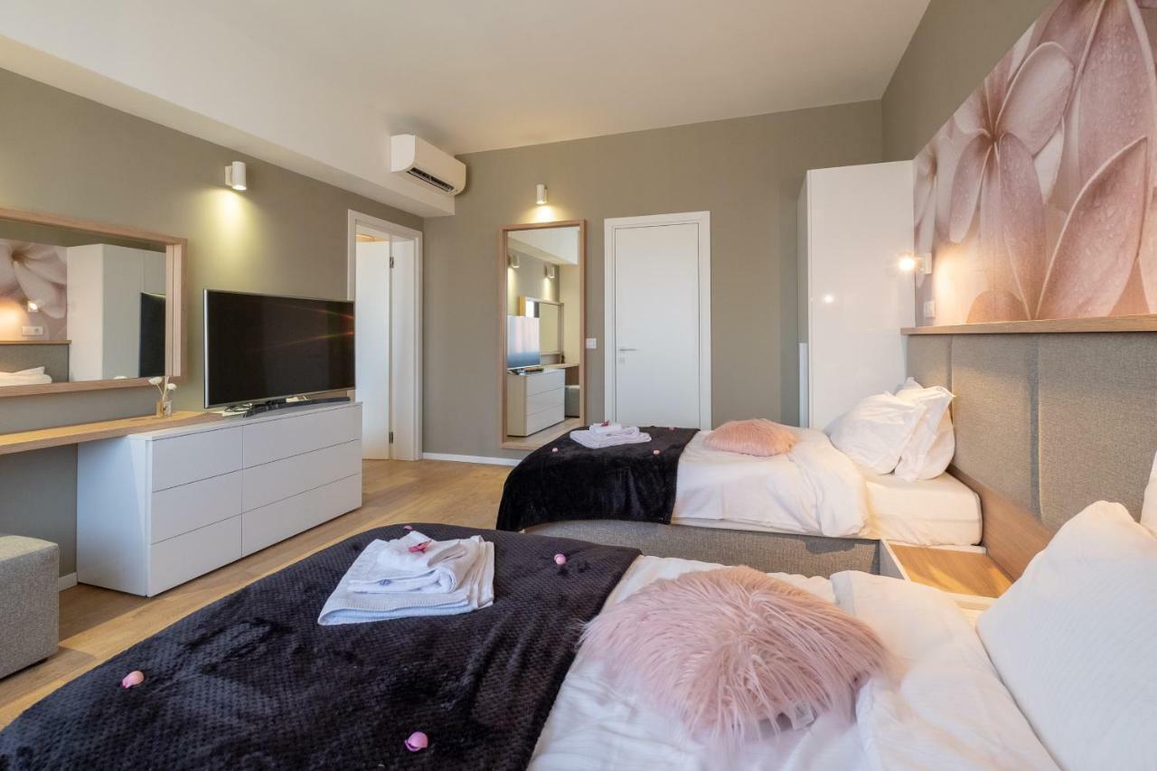 Vitosha Blvd Luxury 2-Bedroom, 2-Bathroom With Balcony 索菲亞 外观 照片