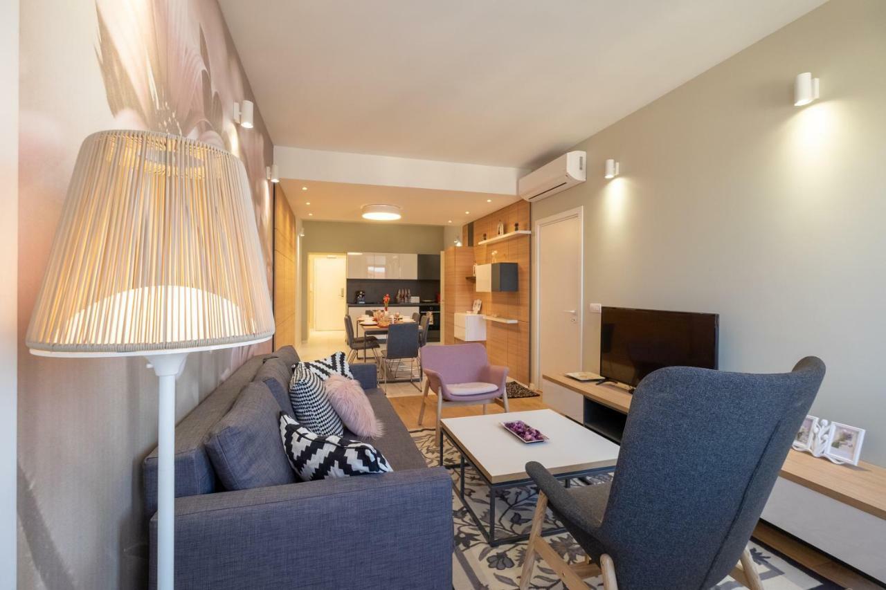 Vitosha Blvd Luxury 2-Bedroom, 2-Bathroom With Balcony 索菲亞 外观 照片