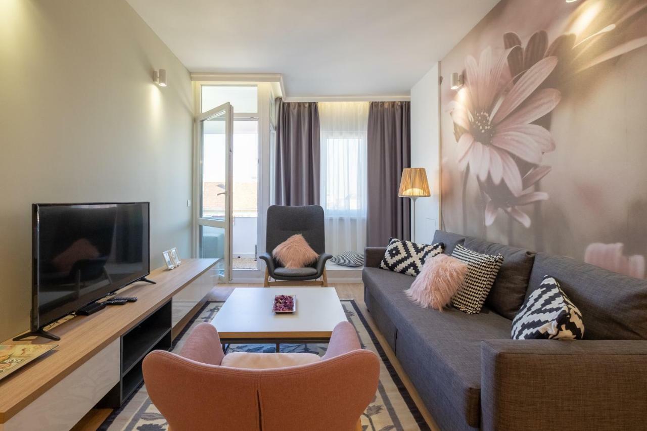 Vitosha Blvd Luxury 2-Bedroom, 2-Bathroom With Balcony 索菲亞 外观 照片