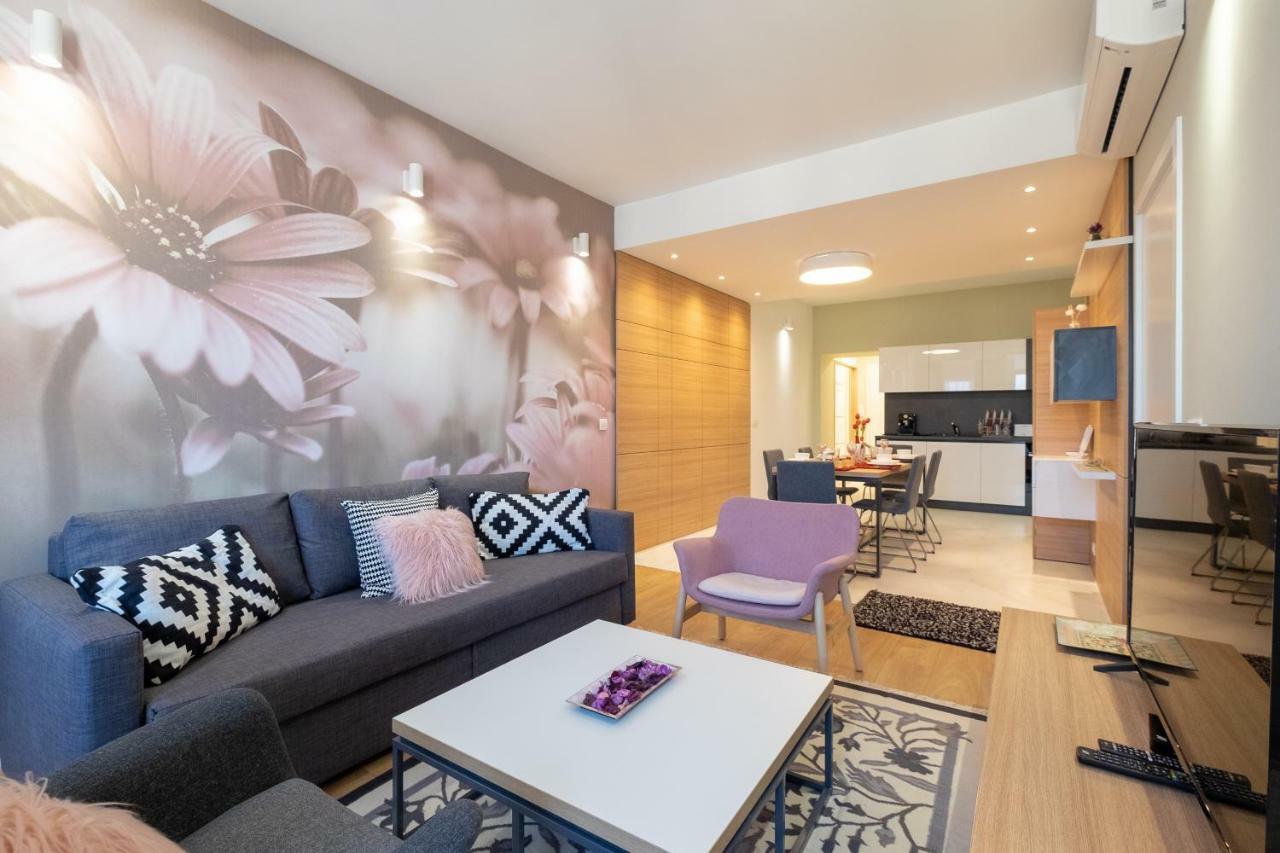 Vitosha Blvd Luxury 2-Bedroom, 2-Bathroom With Balcony 索菲亞 外观 照片