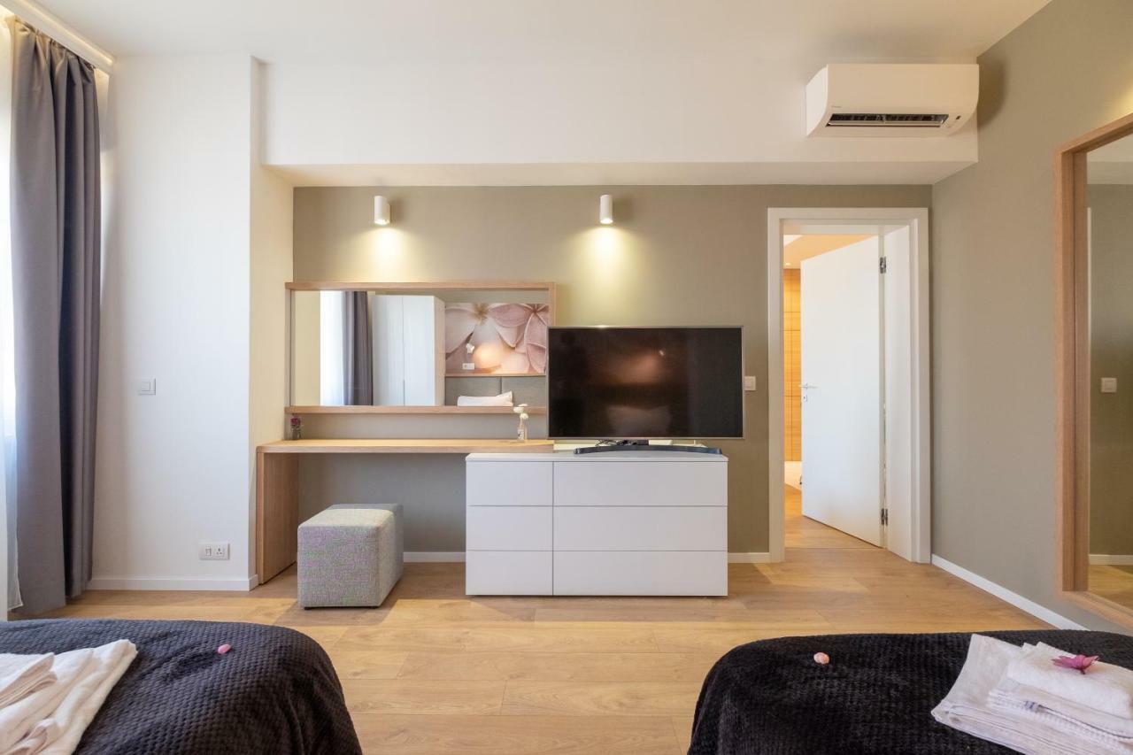 Vitosha Blvd Luxury 2-Bedroom, 2-Bathroom With Balcony 索菲亞 外观 照片