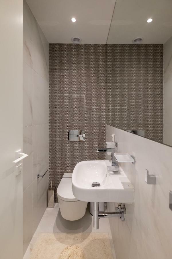 Vitosha Blvd Luxury 2-Bedroom, 2-Bathroom With Balcony 索菲亞 外观 照片