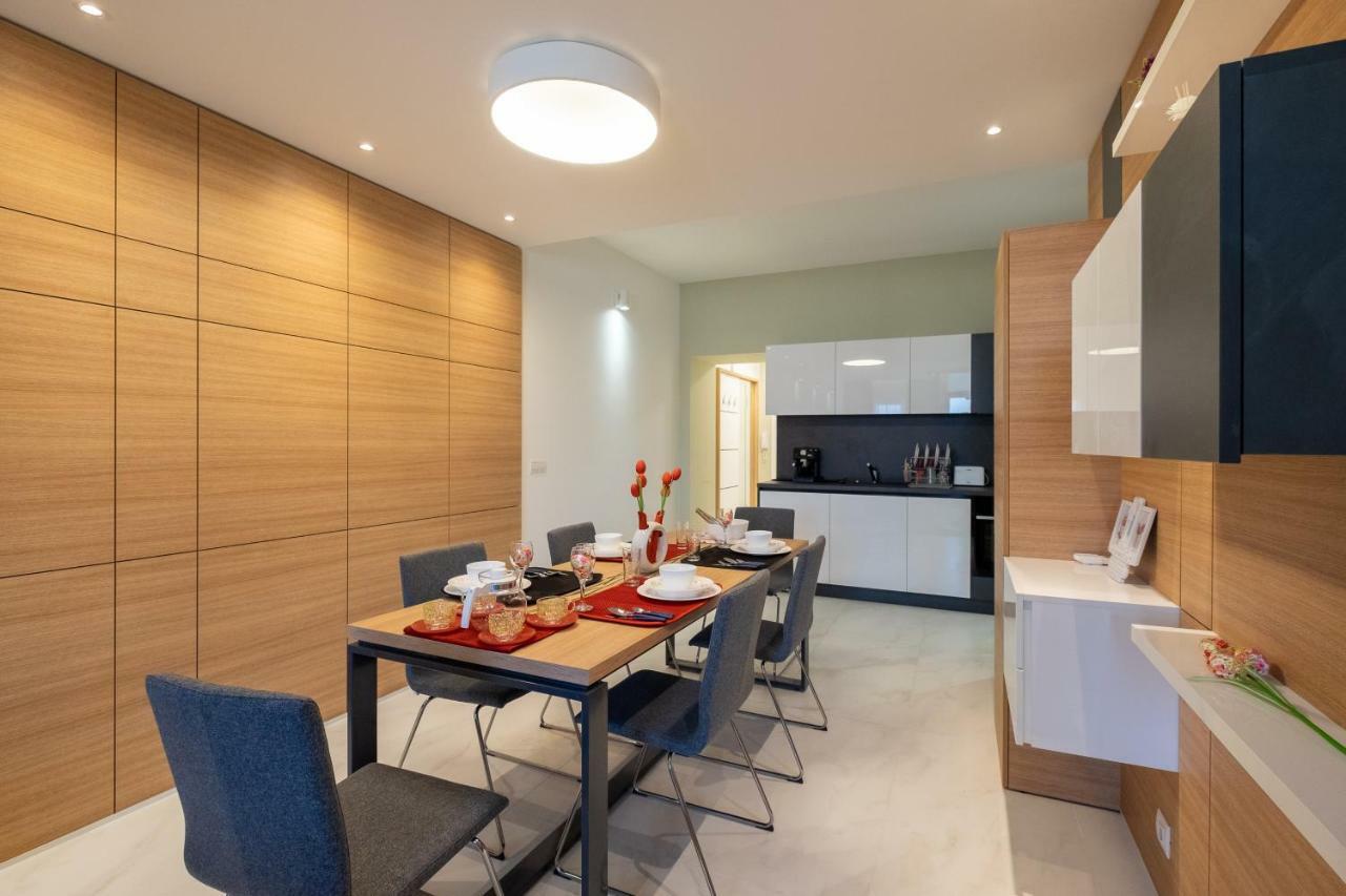 Vitosha Blvd Luxury 2-Bedroom, 2-Bathroom With Balcony 索菲亞 外观 照片