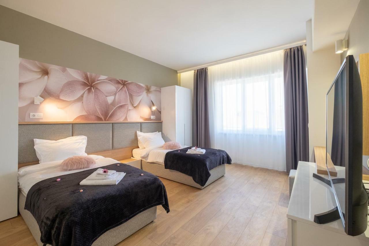 Vitosha Blvd Luxury 2-Bedroom, 2-Bathroom With Balcony 索菲亞 外观 照片