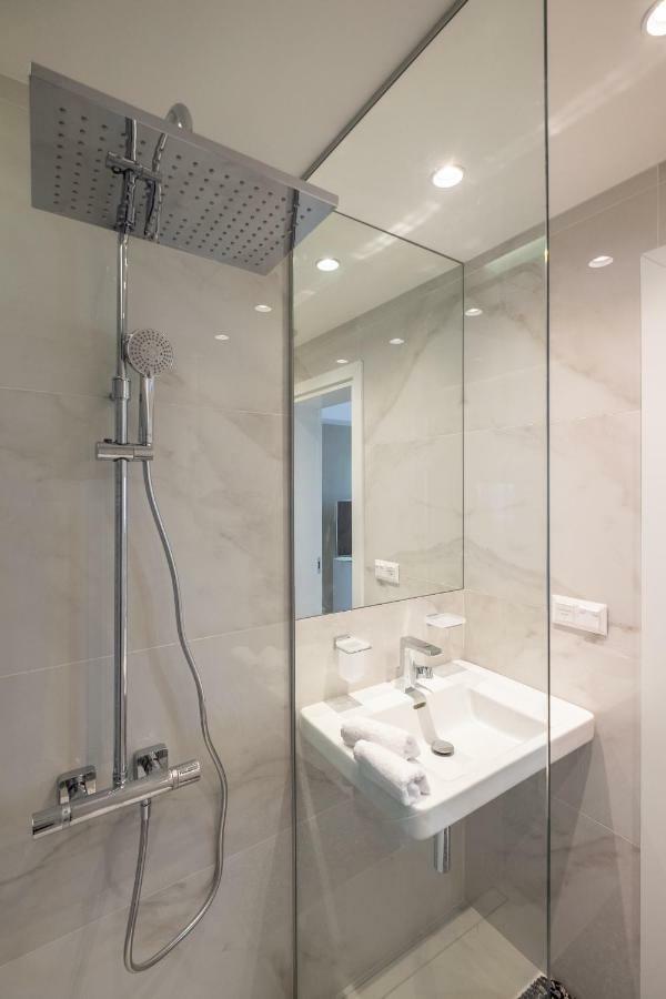 Vitosha Blvd Luxury 2-Bedroom, 2-Bathroom With Balcony 索菲亞 外观 照片