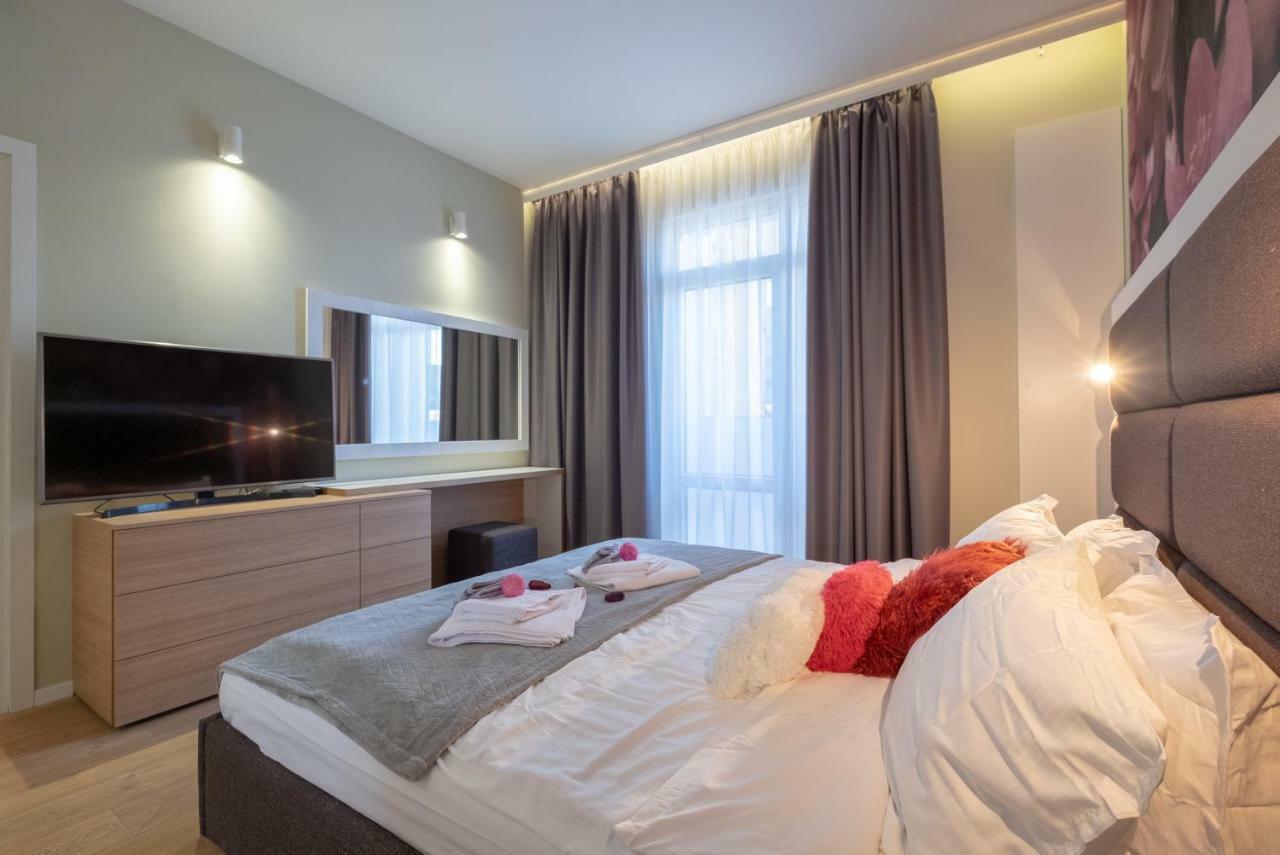 Vitosha Blvd Luxury 2-Bedroom, 2-Bathroom With Balcony 索菲亞 外观 照片